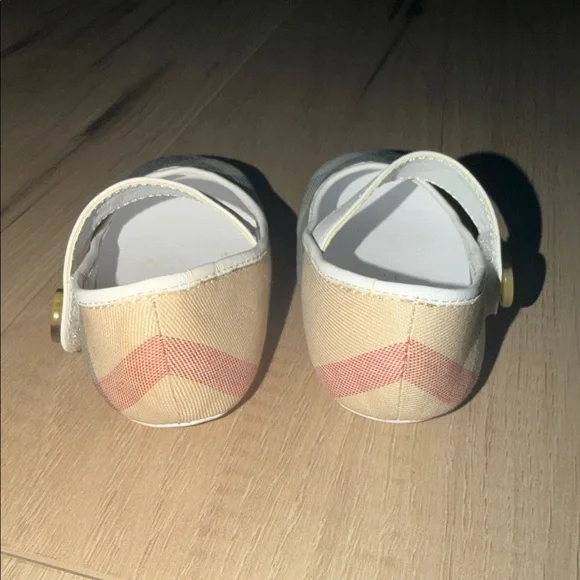 Burberry Plaid baby Shoes - Picture 4 of 12